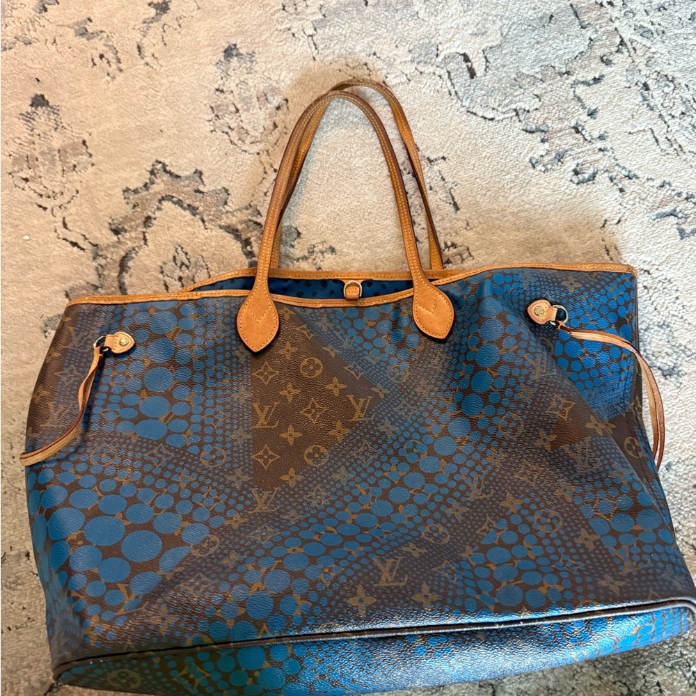 Louis Vuitton Blue and Brown Tote Bag with Iconic Monogram